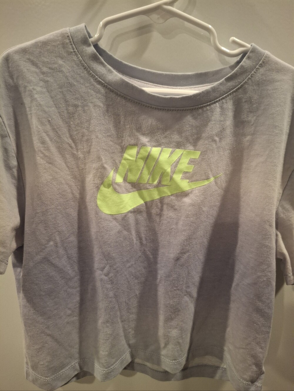 Nike Kids Short Sleeve Tee in Light Gray with Neon Lime Logo
